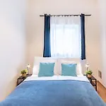 Central- Quiet - Comfy Lägenhet *