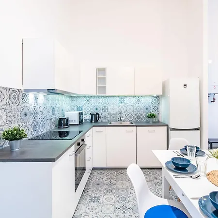 Central- Quiet - Comfy *