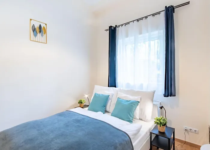 Central- Quiet - Comfy Apartament *