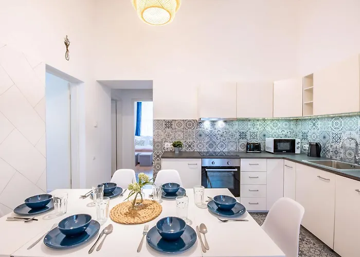 Central- Quiet - Comfy *